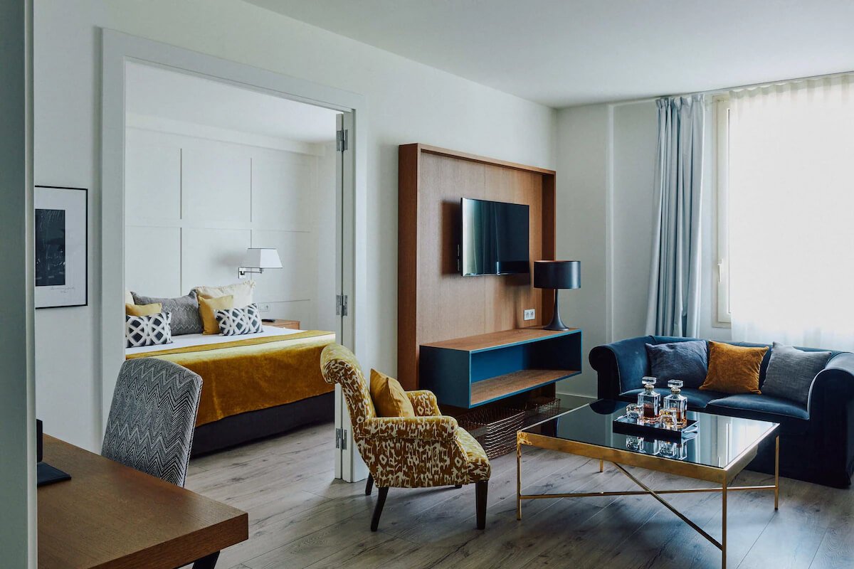 A Seaside Reset in Laguna Beach